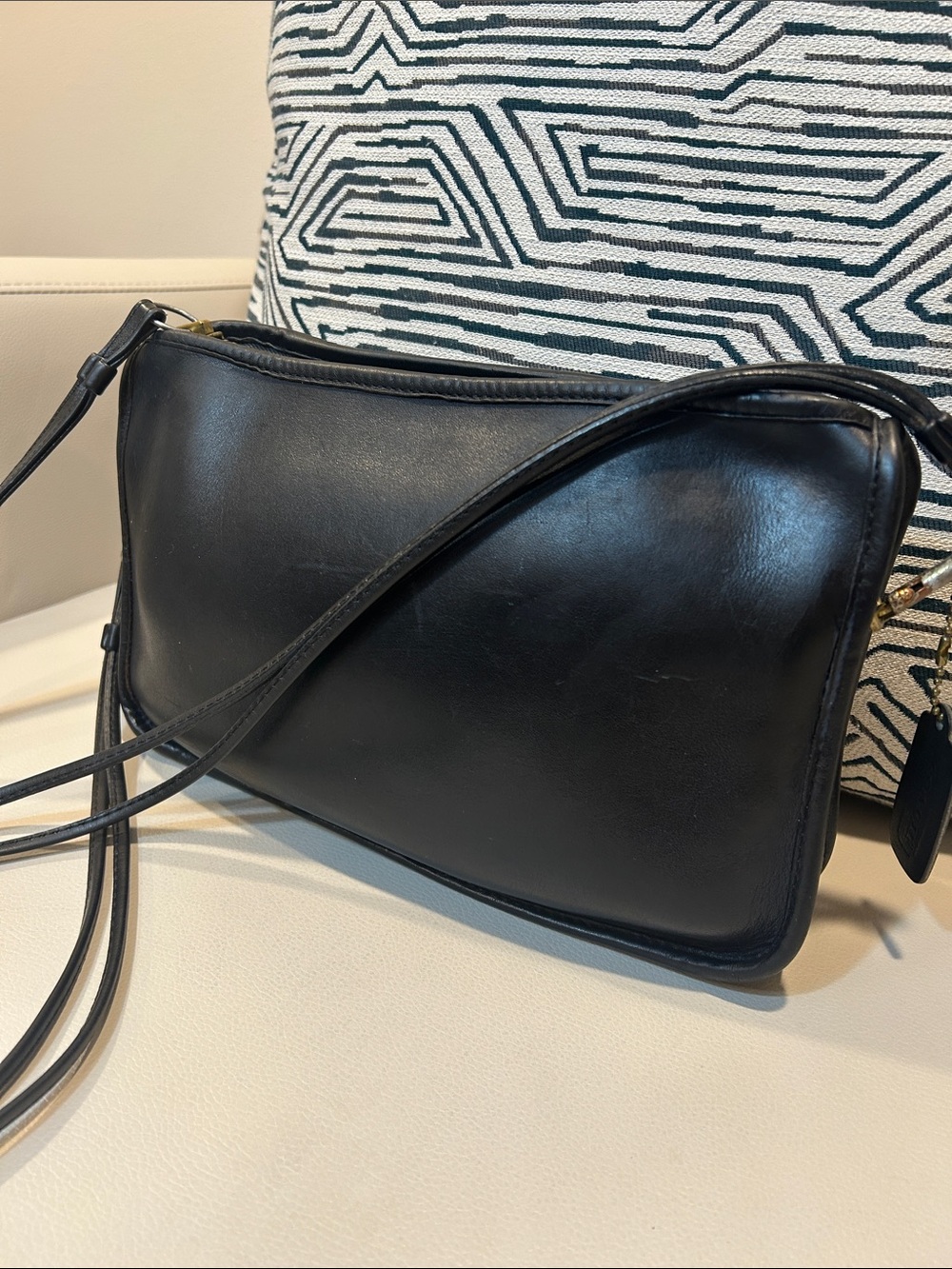 Coach VINTAGE NY Basic Bag Black Leather Clutch - Picture 3 of 17